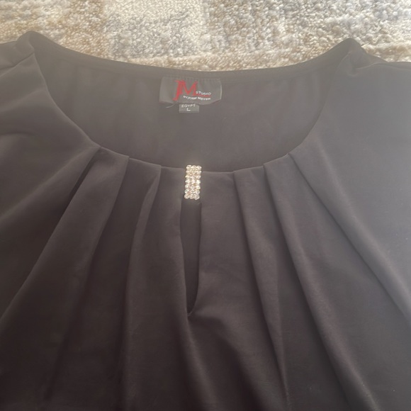 Top - Picture 2 of 3